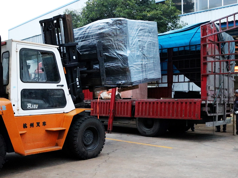 ZX100-700铣端面打中心孔数控铣打机-员工加班出货