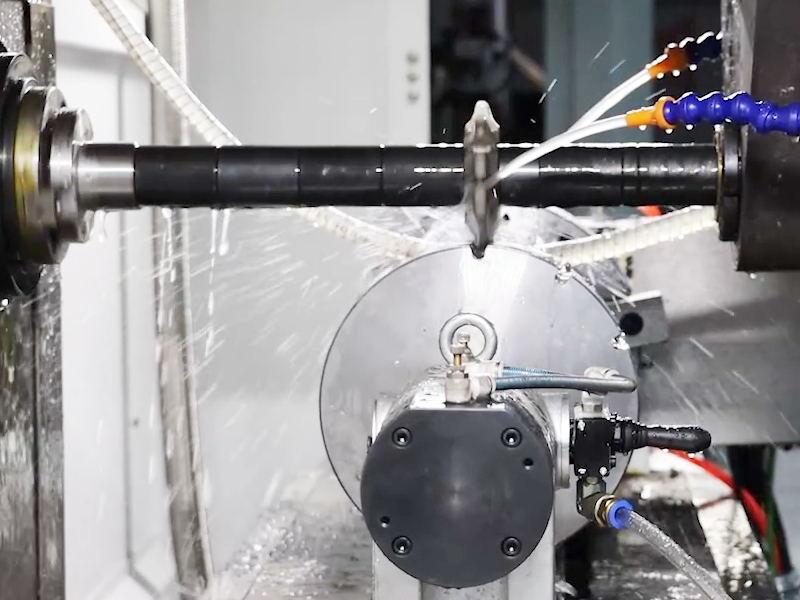 数控铣床铣刀切割加工试件